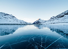 官方赛程-外媒：冬泳爱好者成北京冬日风景线