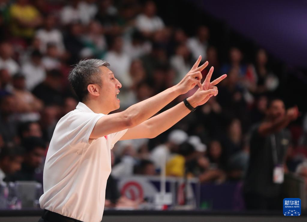 官网入口-走马换将为一雪前耻!中国男篮开启世预赛备战,21人名单有讲究