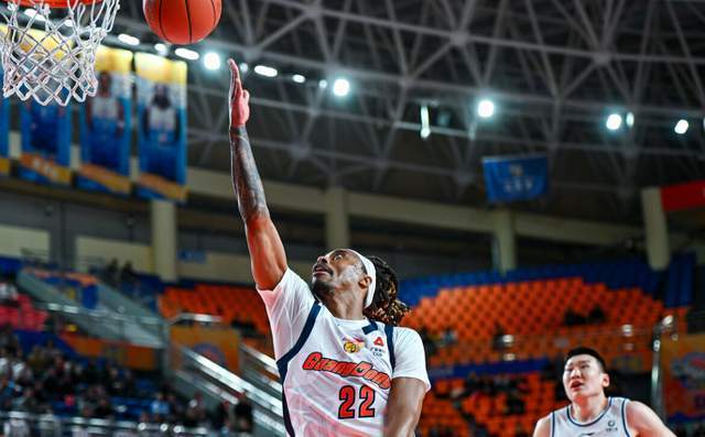 LOL赛事直播-广东遭18分逆转被打回原形!更换外援成唯一出路,杜锋该认清现实